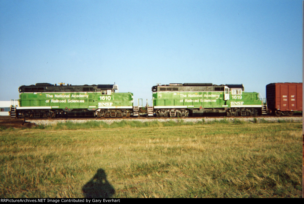 BNSF GP 9 #1610 & #1619 - NARS Training Program